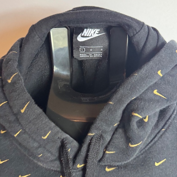 Nike All Over Swoosh Hoodie Black Gold Men’s Large Pullover Sweatshirt - Picture 6 of 10